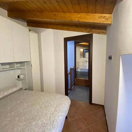 Lake House Near Bellagio Holiday home *