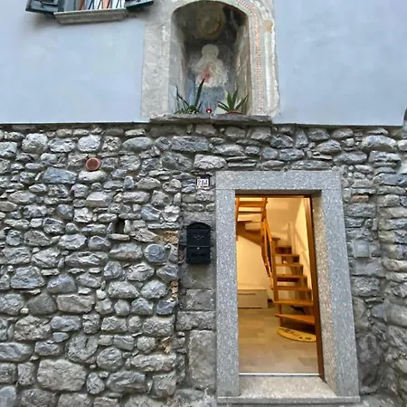 Lake House Near Bellagio *